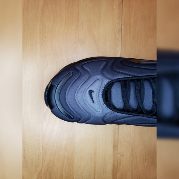 SOLD!!! Women's Nike Air Max 720 - Picture 9 of 10